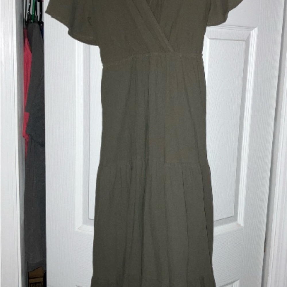 Chic Olive Maxi Dress